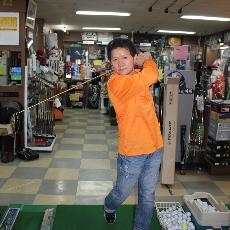 배우 이경영의 골프 모습